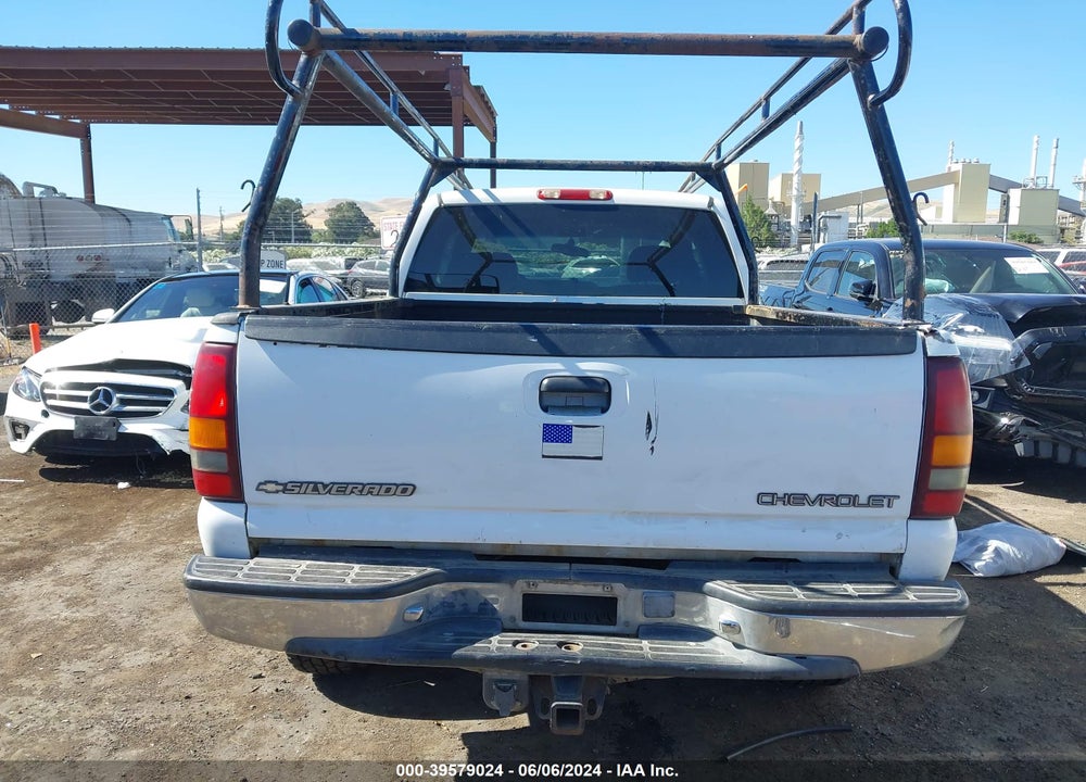 2001 CHEVROLET SILVERADO 2500HD LS VIN: 1GCHK29U81E239153