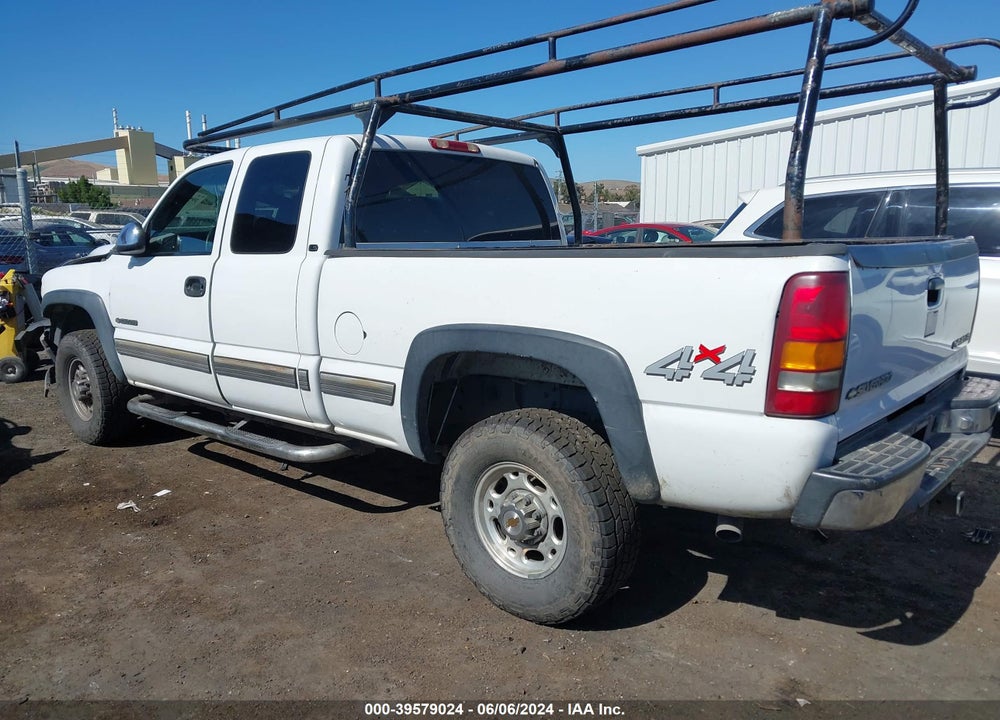 2001 CHEVROLET SILVERADO 2500HD LS VIN: 1GCHK29U81E239153