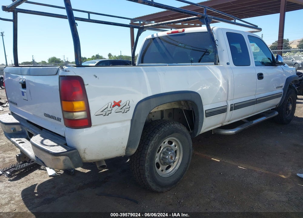 2001 CHEVROLET SILVERADO 2500HD LS VIN: 1GCHK29U81E239153