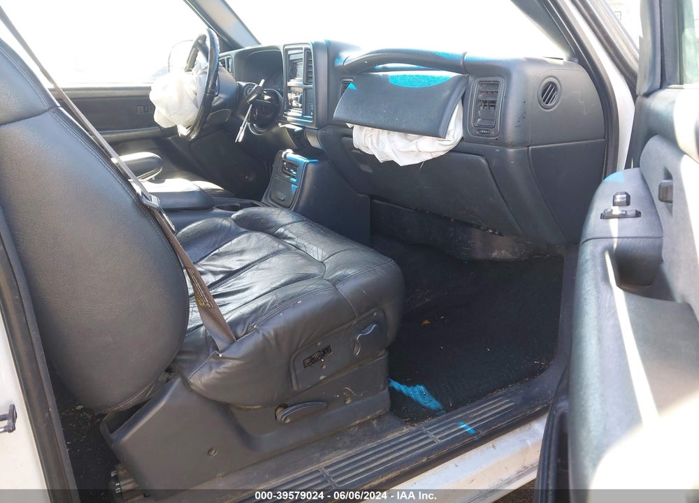 2001 CHEVROLET SILVERADO 2500HD LS VIN: 1GCHK29U81E239153