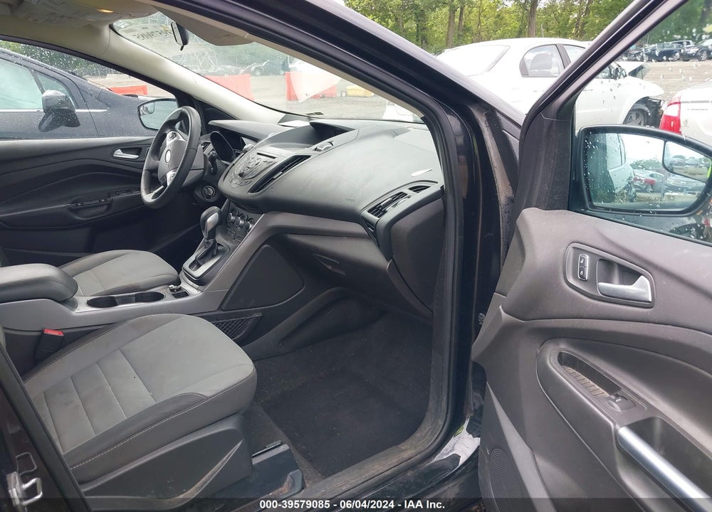 2015 ESCAPE FORD  SE VIN: 1FMCU9G9XFUB38345