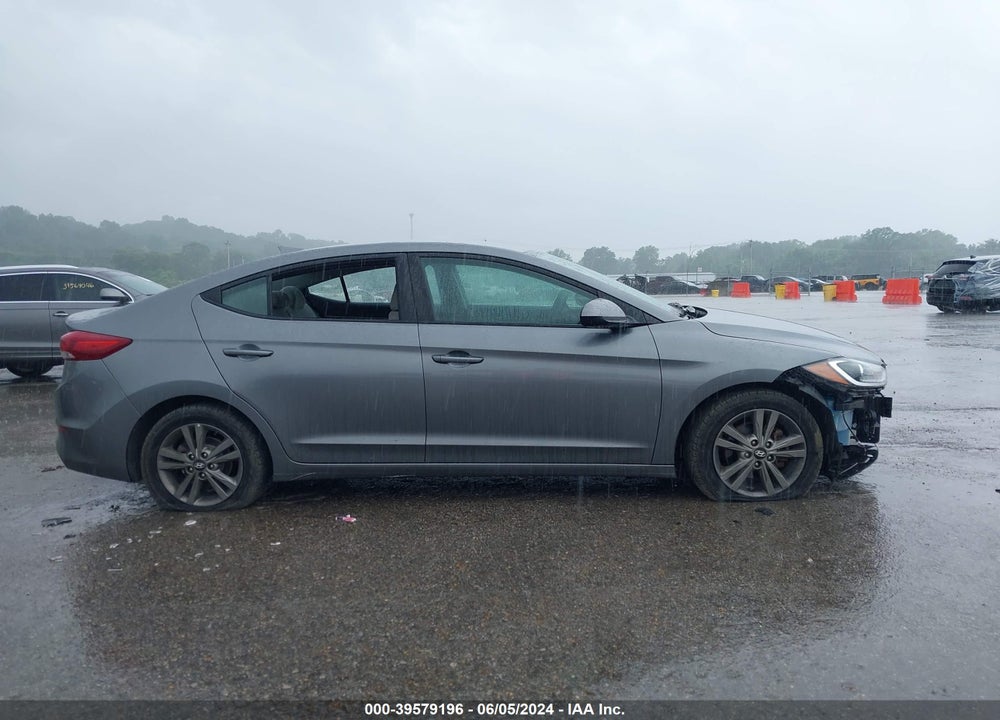 2018 HYUNDAI ELANTRA SEL VIN: 5NPD84LF4JH301554
