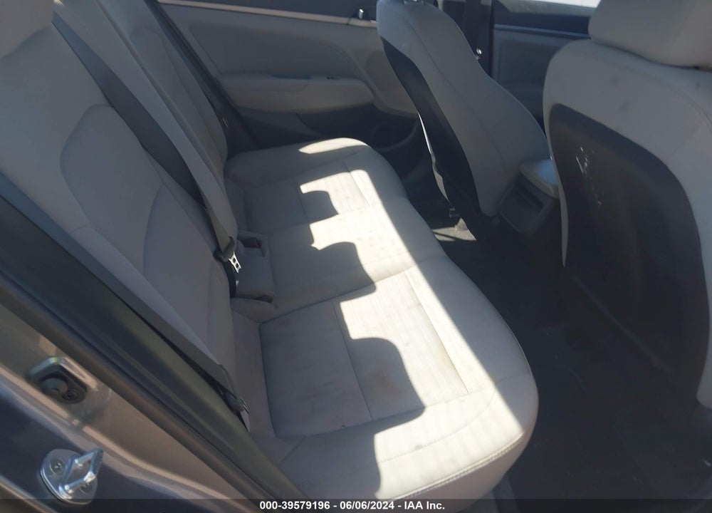 2018 HYUNDAI ELANTRA SEL VIN: 5NPD84LF4JH301554