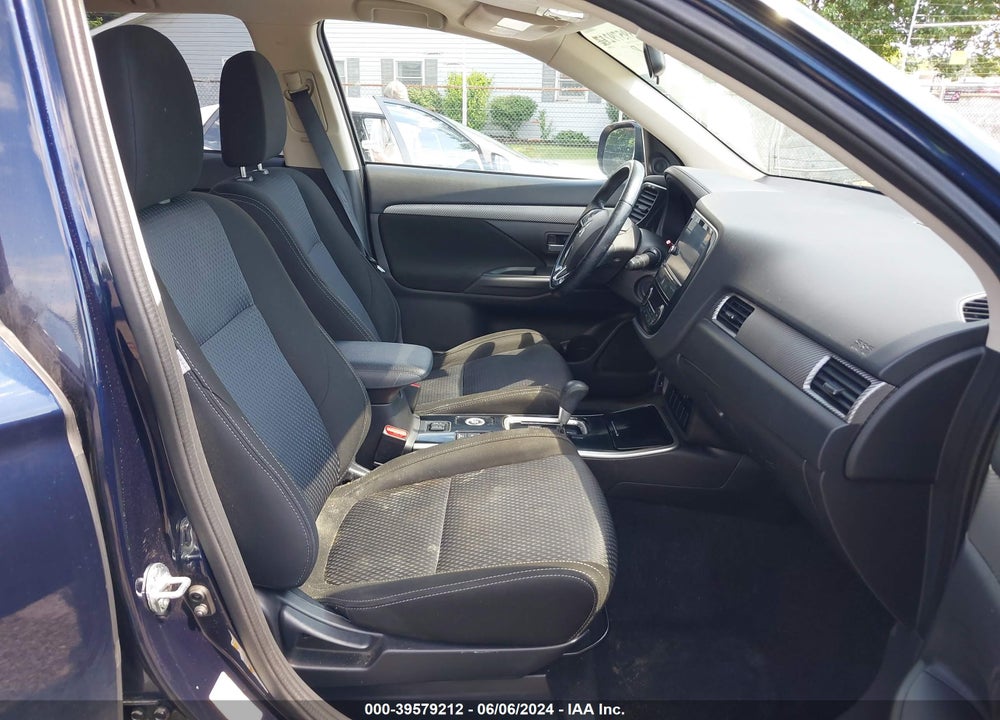 2017 MITSUBISHI OUTLANDER SE VIN: JA4AZ3A30HZ010839