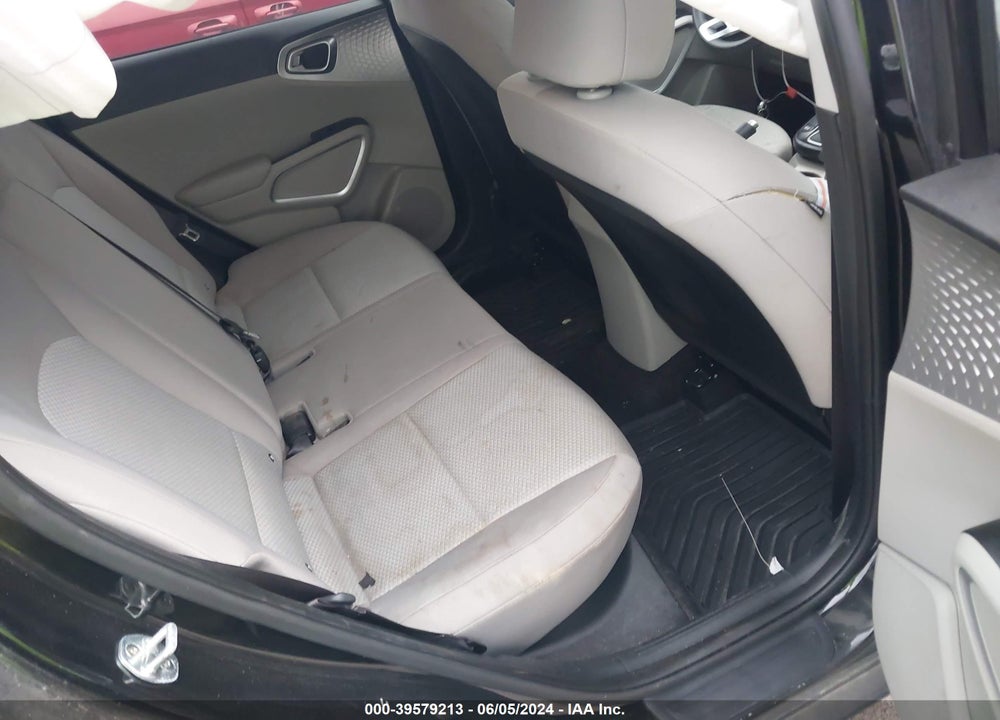 2020 KIA SOUL LX VIN: KNDJ23AU3L7703301