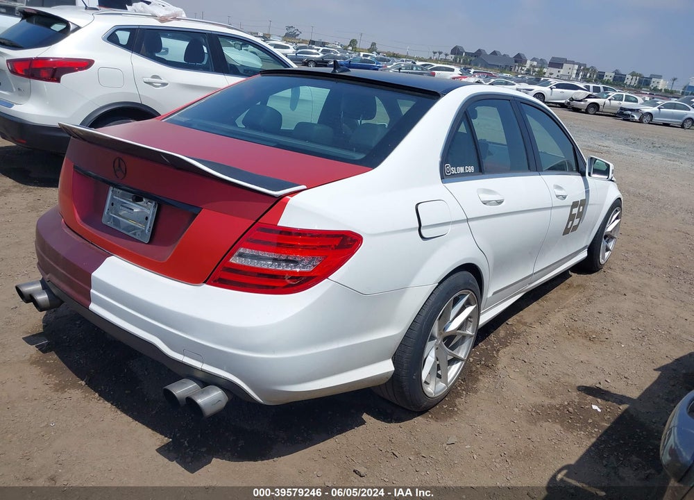 2013 MERCEDES-BENZ C 250 LUXURY/SPORT VIN: WDDGF4HB4DR257664