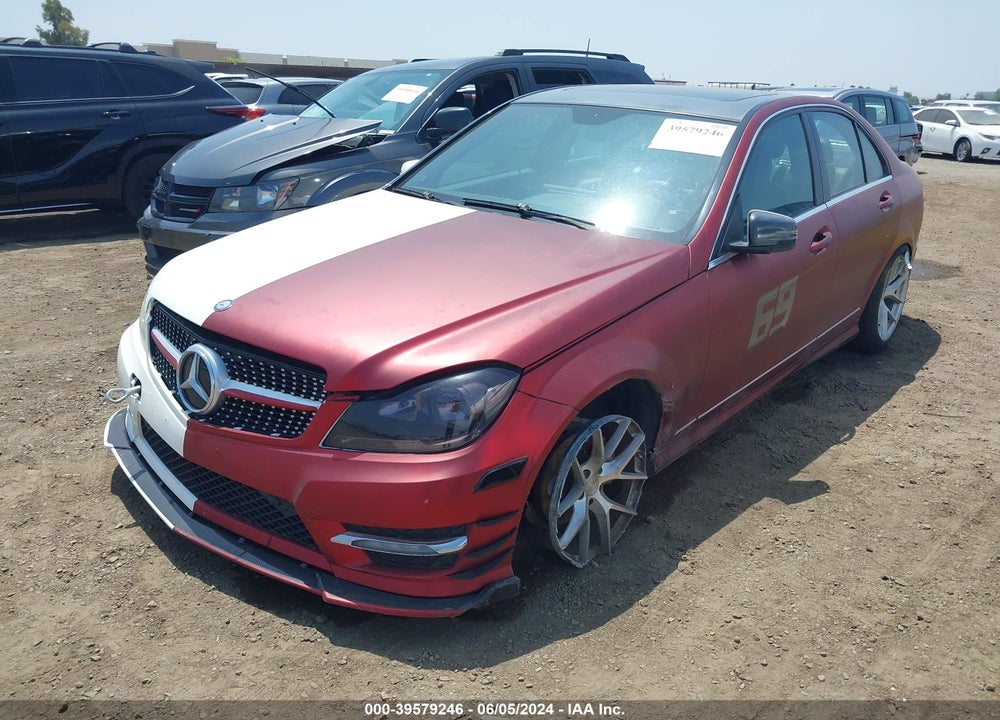 2013 MERCEDES-BENZ C 250 LUXURY/SPORT VIN: WDDGF4HB4DR257664