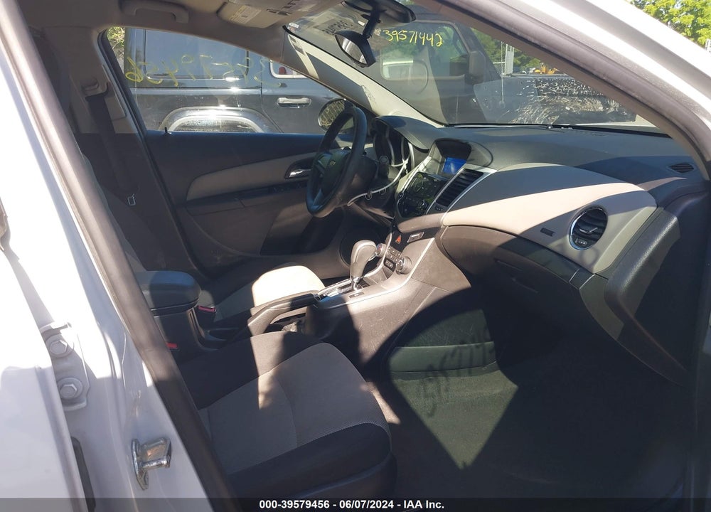 2015 CHEVROLET CRUZE LS AUTO VIN: 1G1PA5SH3F7140922