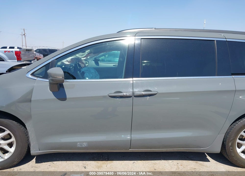 2022 CHRYSLER PACIFICA TOURING L VIN: 2C4RC1BG2NR126145