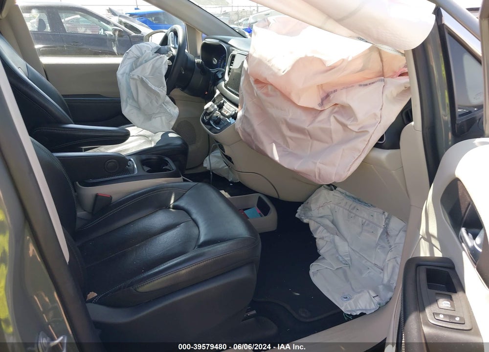 2022 CHRYSLER PACIFICA TOURING L VIN: 2C4RC1BG2NR126145