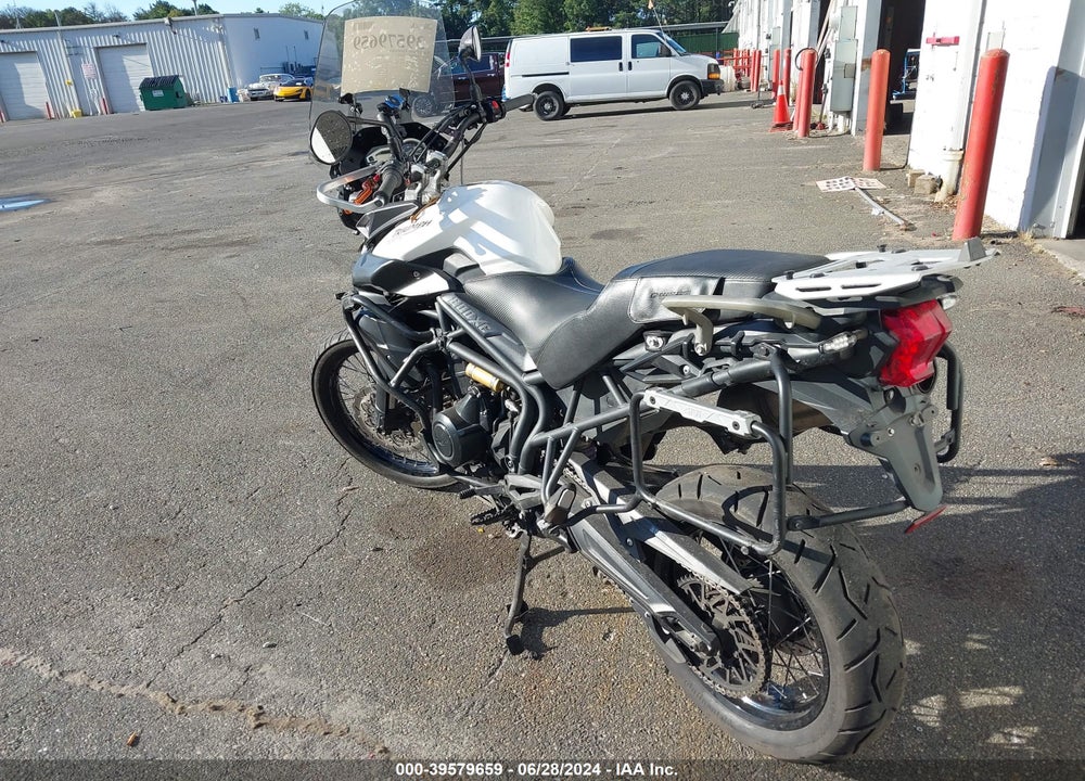 2013 TRIUMPH MOTORCYCLE TIGER 800XC ABS VIN: SMTE06BF1DT577202