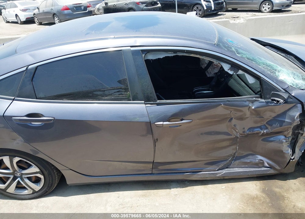 2018 HONDA CIVIC LX VIN: 2HGFC2F51JH513532