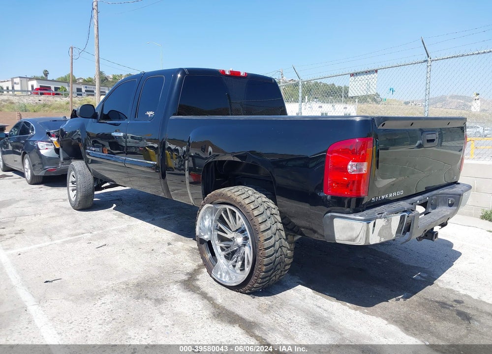 2013 CHEVROLET SILVERADO 1500 VIN: 1GCRCSE04DZ402222