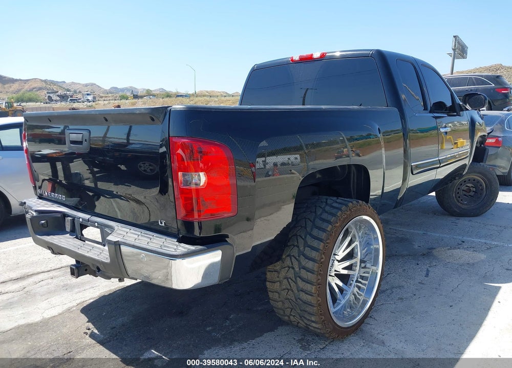 2013 CHEVROLET SILVERADO 1500 VIN: 1GCRCSE04DZ402222