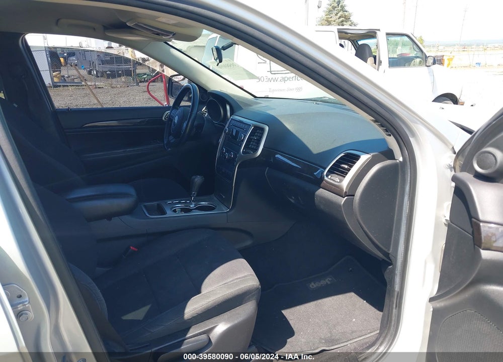 2011 JEEP GRAND CHEROKEE LAREDO VIN: 1J4RR4GG3BC567192