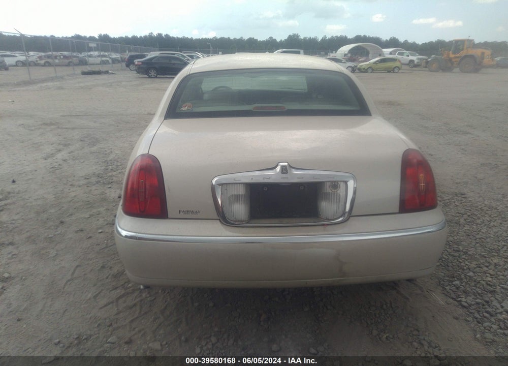 1999 LINCOLN TOWN CAR CARTIER VIN: 1LNHM83W1XY692962