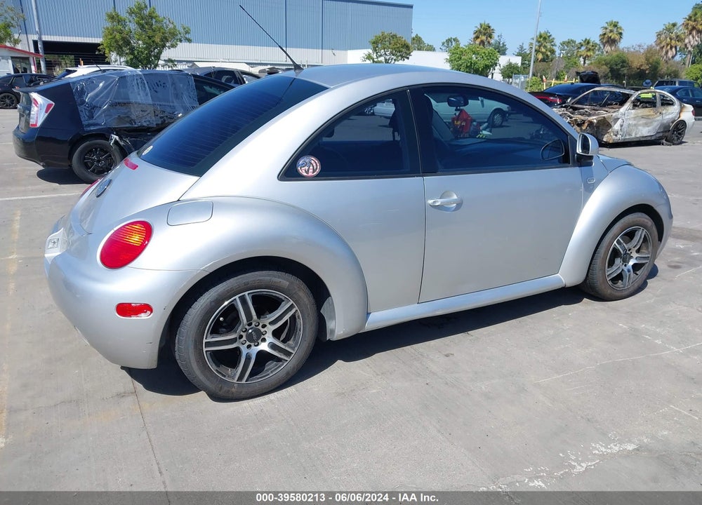 2000 VOLKSWAGEN NEW BEETLE GLS VIN: 3VWCA21C2YM501637