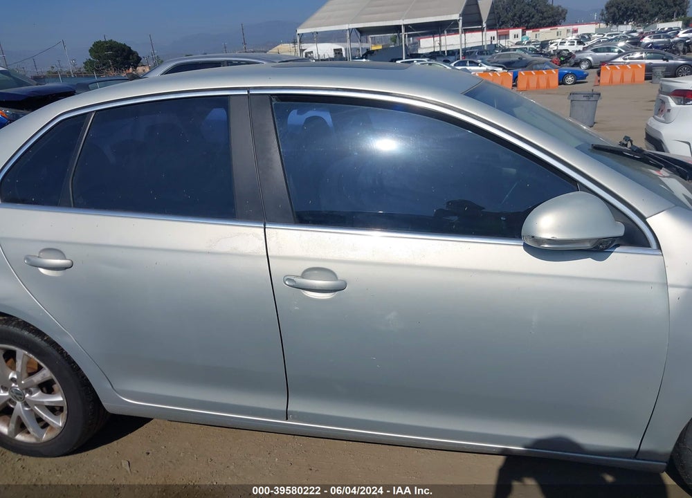 2010 VOLKSWAGEN JETTA SE VIN: 3VWRZ7AJ0AM023819