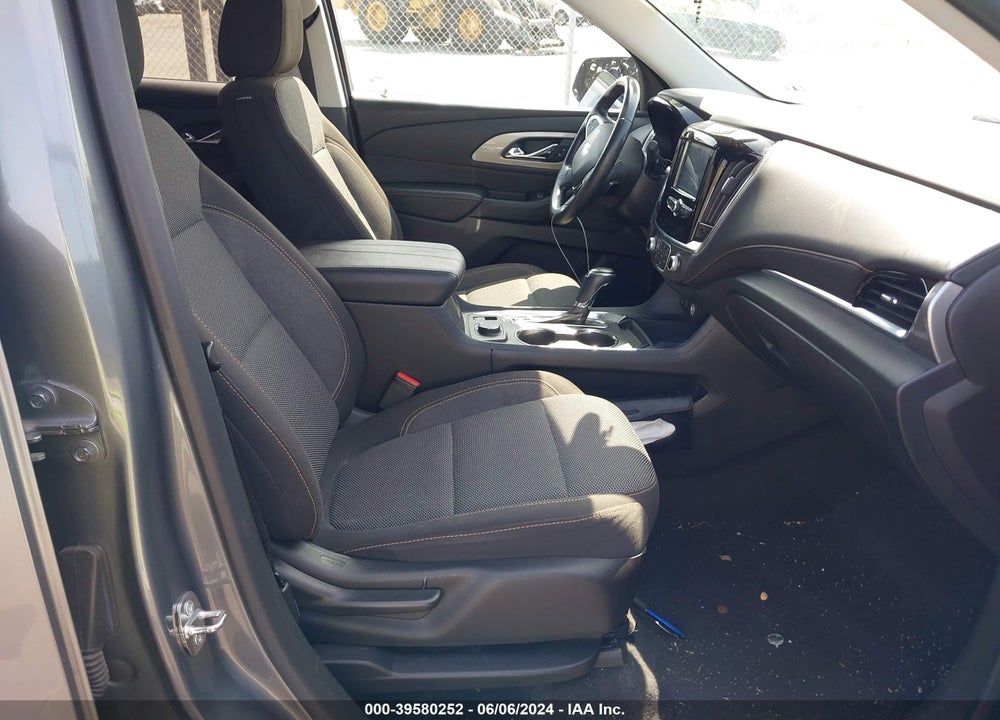 2018 CHEVROLET TRAVERSE 1LT VIN: 1GNERGKW8JJ229177