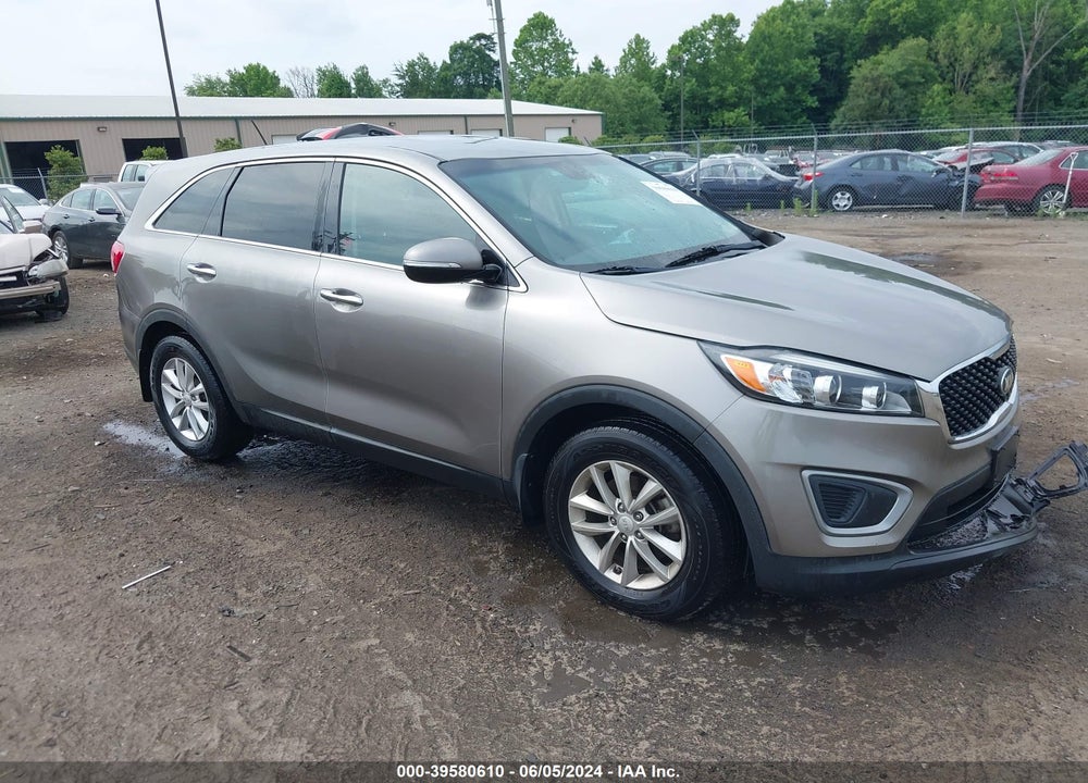 2016 KIA SORENTO 2.4L L VIN: 5XYPG4A30GG041498