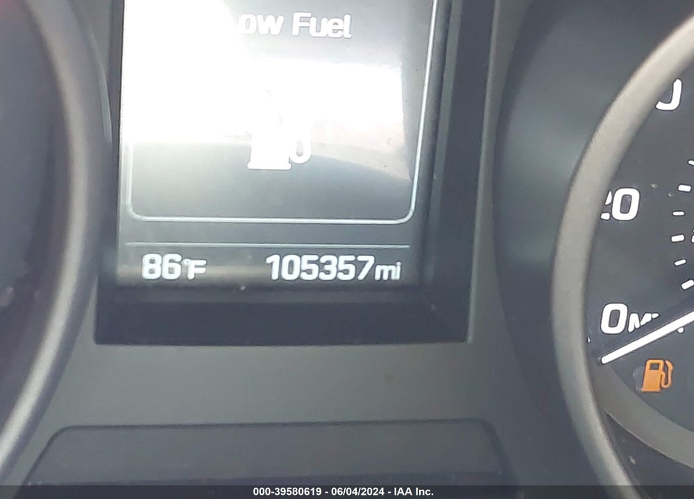 2017 HYUNDAI SANTA FE SPORT 2.4L VIN: 5XYZTDLB4HG455961
