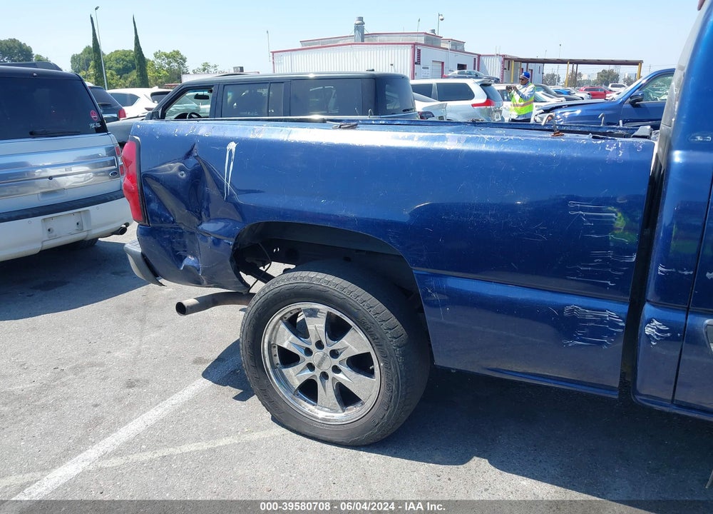 2004 CHEVROLET SILVERADO 1500 LS VIN: 2GCEC19T341356629