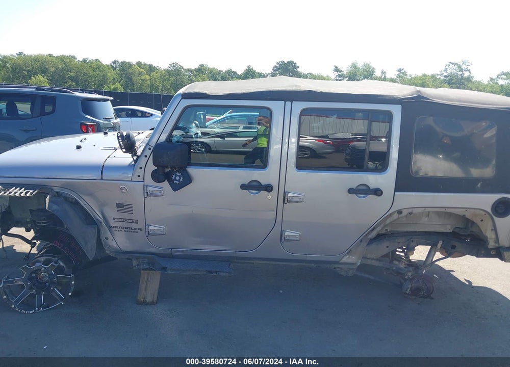2014 JEEP WRANGLER UNLIMITED SPORT VIN: 1C4HJWDG9EL220978