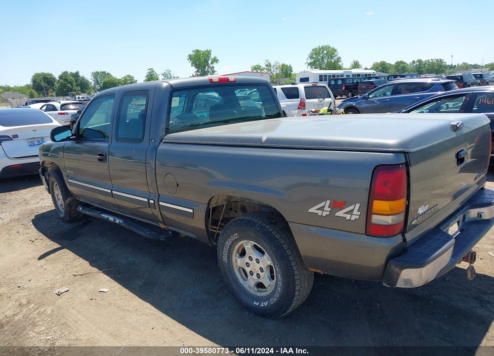 2001 CHEVROLET SILVERADO 1500 LS VIN: 2GCEK19T311368407