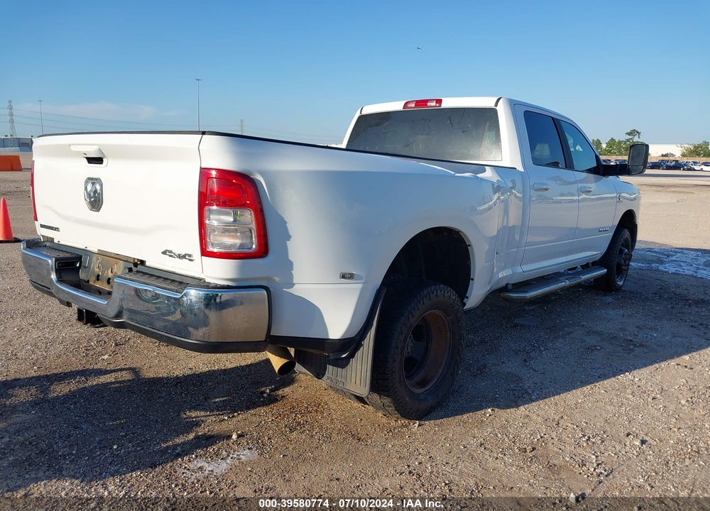 2022 RAM 3500 BIG HORN  4X4 8' BOX VIN: 3C63RRHL5NG260023