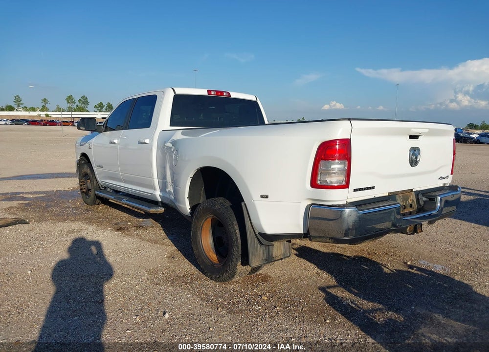 2022 RAM 3500 BIG HORN  4X4 8' BOX VIN: 3C63RRHL5NG260023