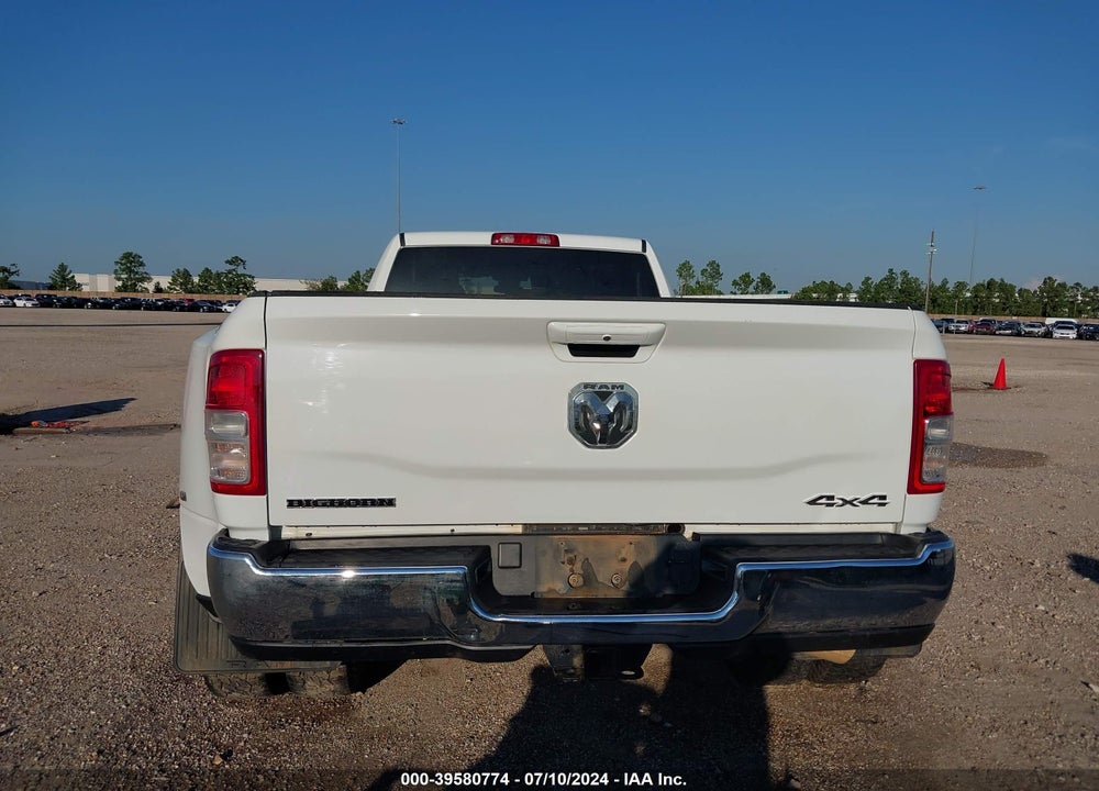 2022 RAM 3500 BIG HORN  4X4 8' BOX VIN: 3C63RRHL5NG260023