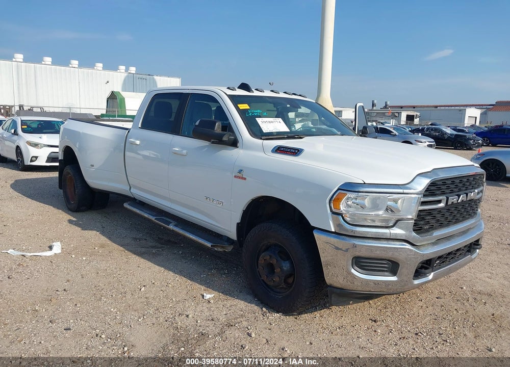 2022 RAM 3500 BIG HORN  4X4 8' BOX VIN: 3C63RRHL5NG260023
