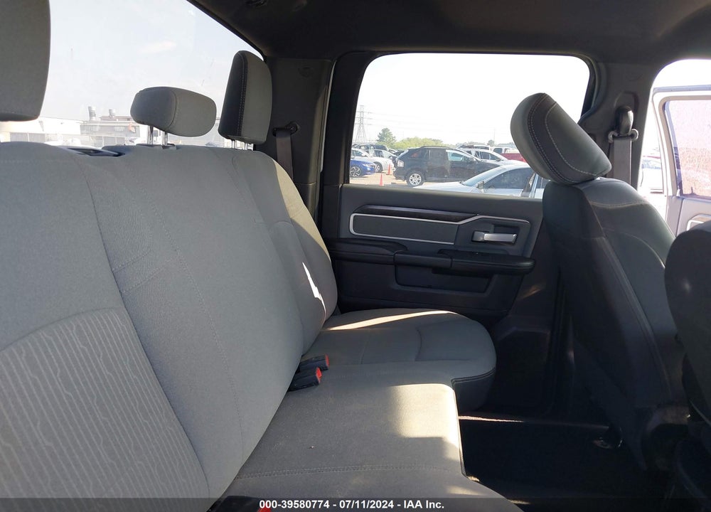 2022 RAM 3500 BIG HORN  4X4 8' BOX VIN: 3C63RRHL5NG260023
