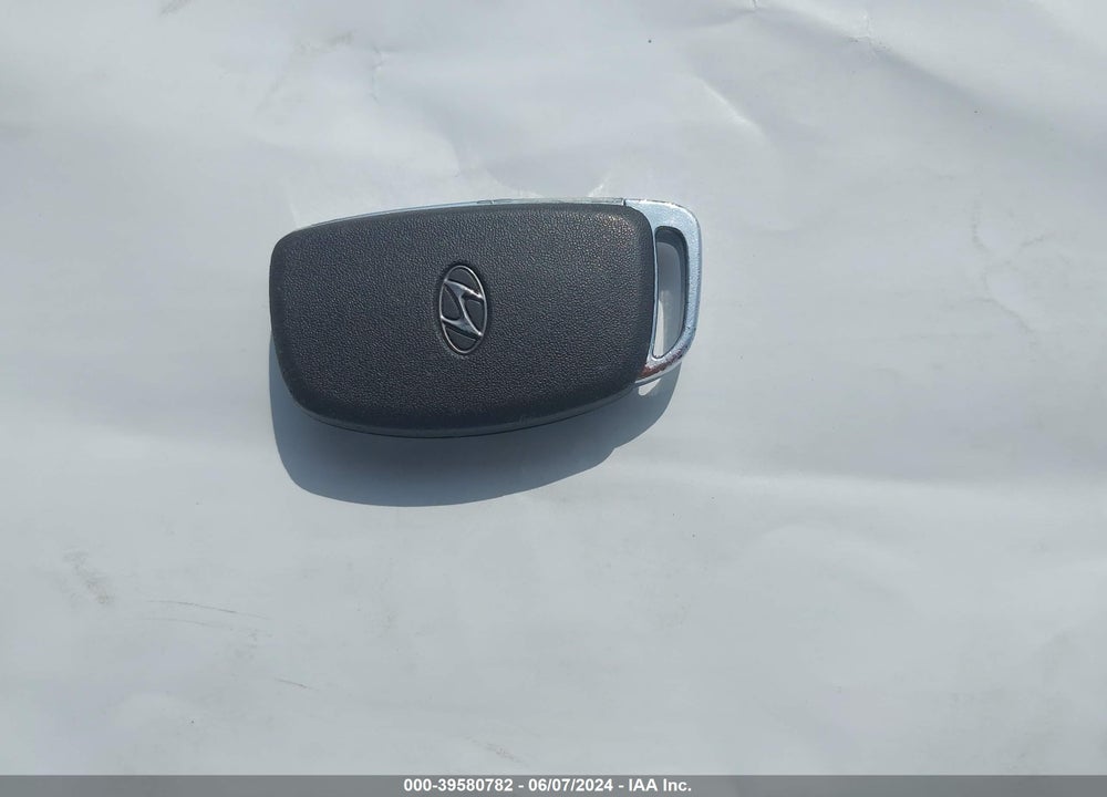 2017 HYUNDAI TUCSON SPORT VIN: KM8J33A27HU478297