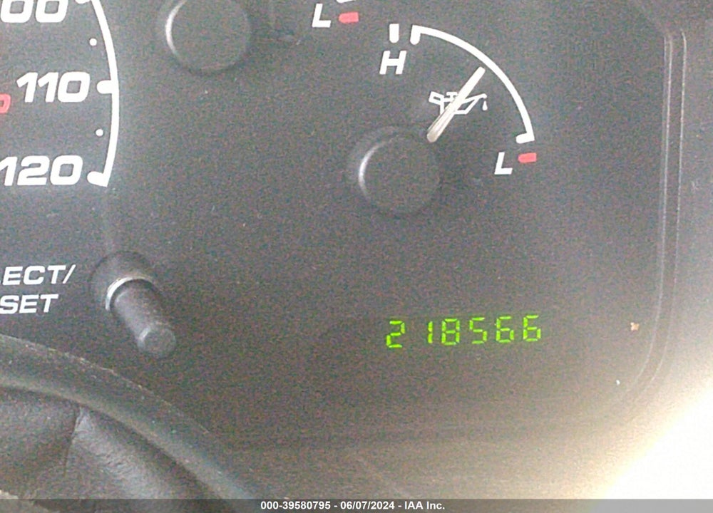 2002 FORD EXPLORER XLS VIN: 1FMZU62E62UB32968