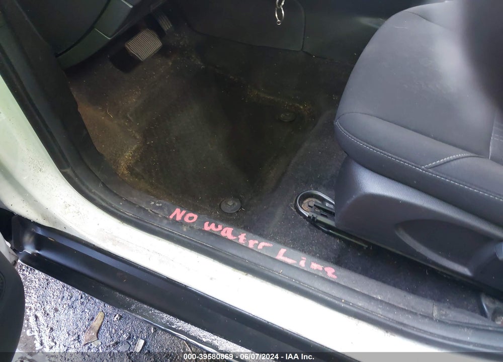 2018 FORD FOCUS SE VIN: 1FADP3F26JL206629
