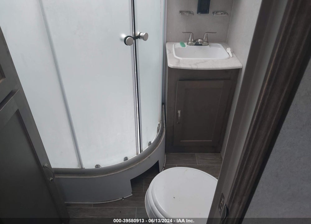 2019 FOREST RIVER PUMA 31FKRK VIN: 4X4TPUG27KP079890