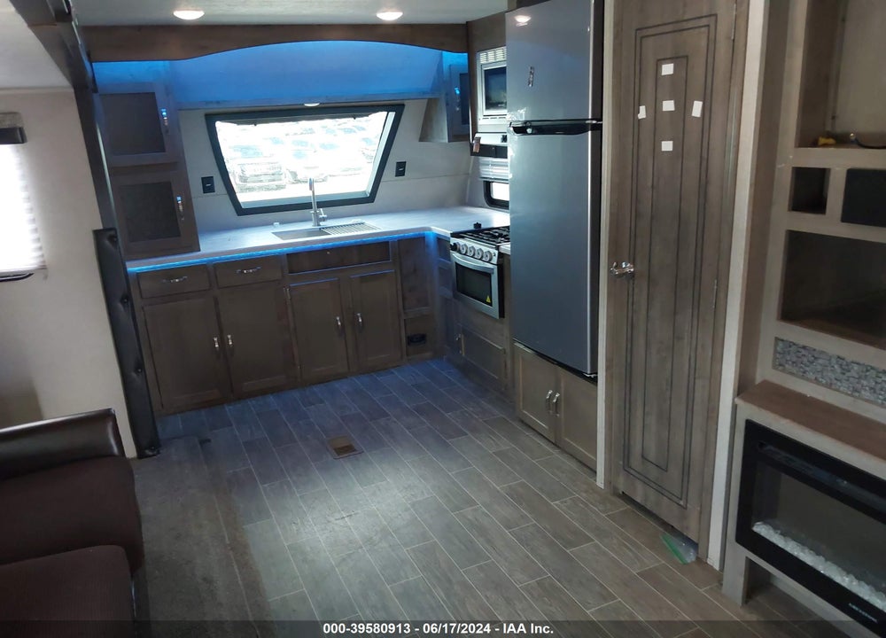 2019 FOREST RIVER PUMA 31FKRK VIN: 4X4TPUG27KP079890