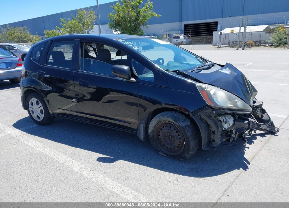 2011 HONDA FIT VIN: JHMGE8H37BC025331