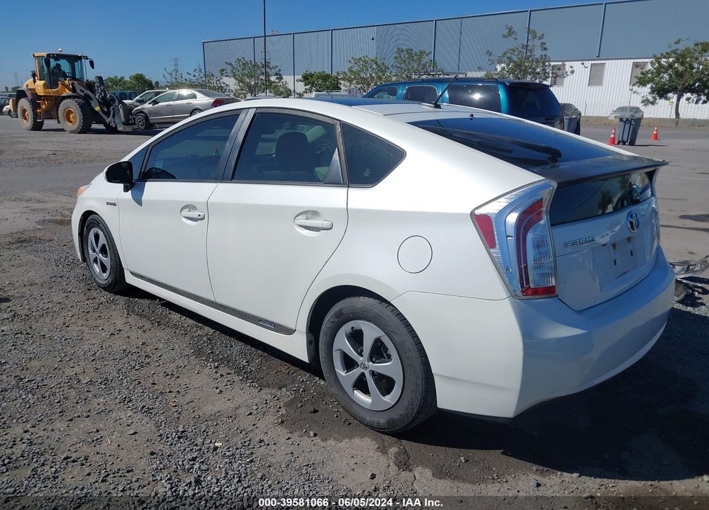 2014 TOYOTA PRIUS THREE VIN: JTDKN3DUXE1782558