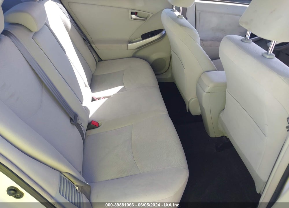 2014 TOYOTA PRIUS THREE VIN: JTDKN3DUXE1782558