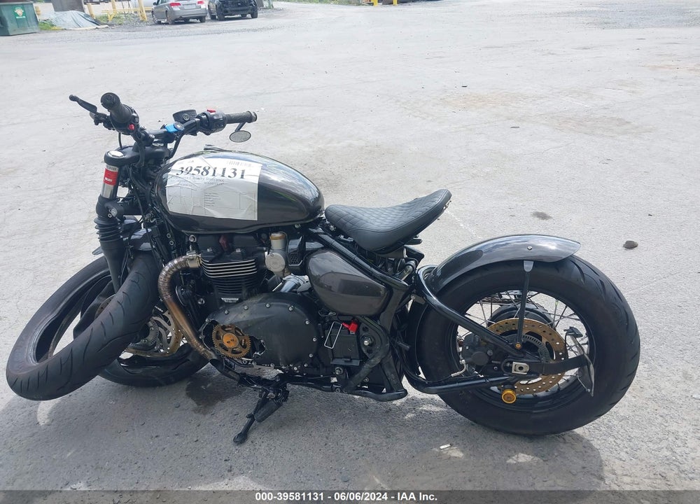 2023 TRIUMPH MOTORCYCLE BONNEVILLE BOBBER VIN: SMTD53HL4PTBE7420