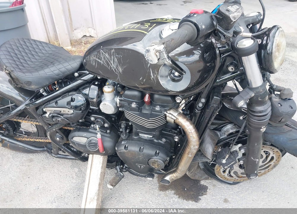 2023 TRIUMPH MOTORCYCLE BONNEVILLE BOBBER VIN: SMTD53HL4PTBE7420