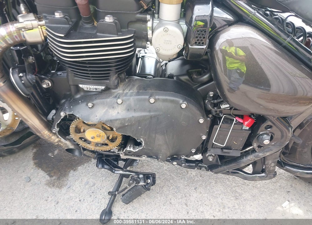 2023 TRIUMPH MOTORCYCLE BONNEVILLE BOBBER VIN: SMTD53HL4PTBE7420