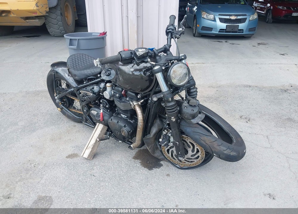 2023 TRIUMPH MOTORCYCLE BONNEVILLE BOBBER VIN: SMTD53HL4PTBE7420