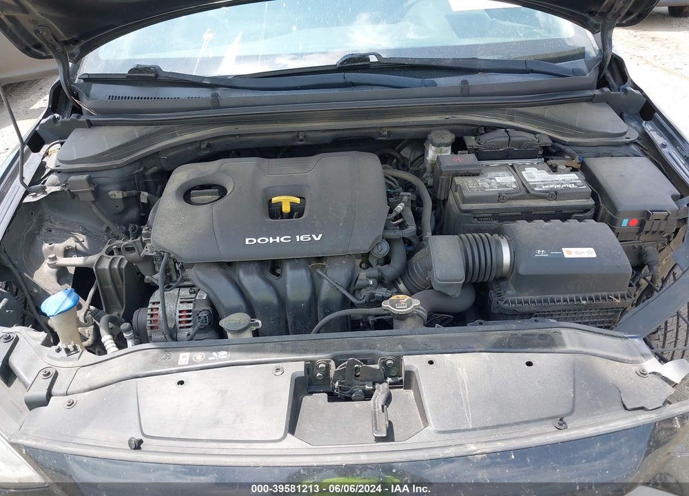 2018 HYUNDAI ELANTRA SE VIN: 5NPD74LF3JH223156