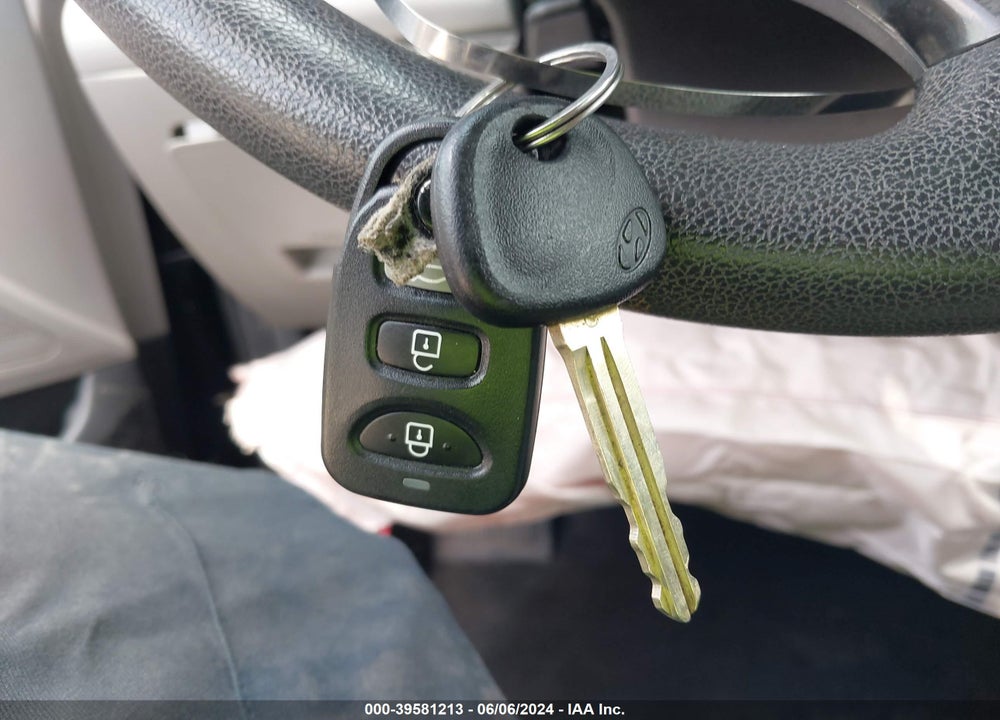 2018 HYUNDAI ELANTRA SE VIN: 5NPD74LF3JH223156