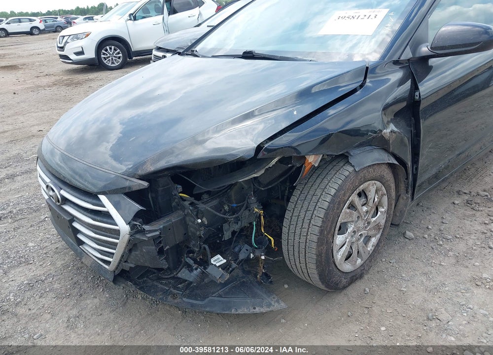 2018 HYUNDAI ELANTRA SE VIN: 5NPD74LF3JH223156