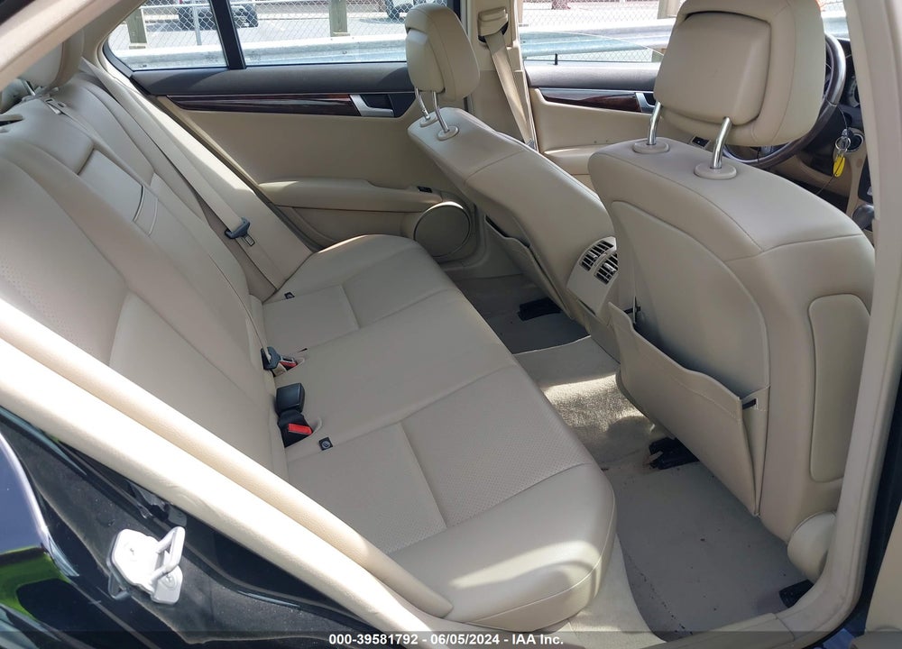 2014 MERCEDES-BENZ C 300 LUXURY 4MATIC/SPORT 4MATIC VIN: WDDGF8AB7EG188533