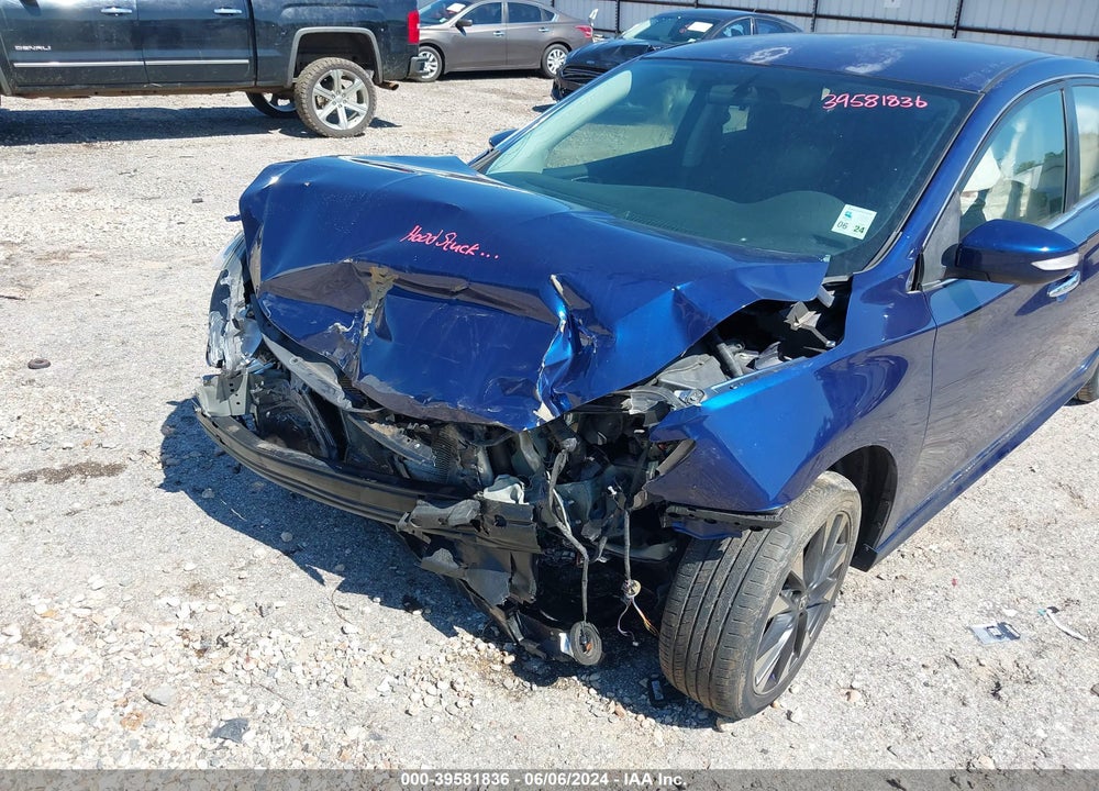 2016 NISSAN SENTRA SR VIN: 3N1AB7AP2GY274595